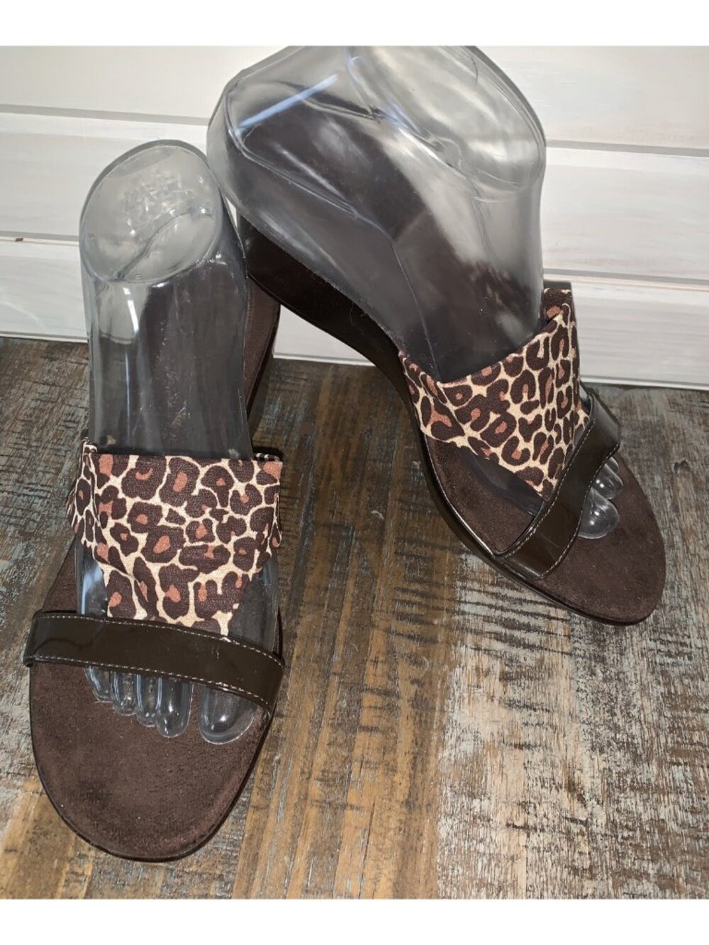 Italian Shoemakers Sz 10 Leopard Strappy Wedge Heel Slide Sandals Textile EUC